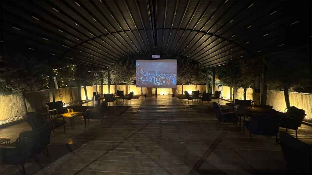 Açık Hava Sinema Etkinliği (Aynı Yıldızın Altında)