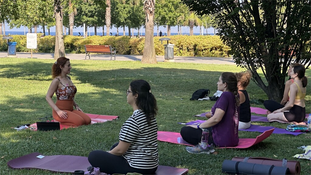 Açık Havada Yoga İle Mindfullnes Temelli Etkinlik
