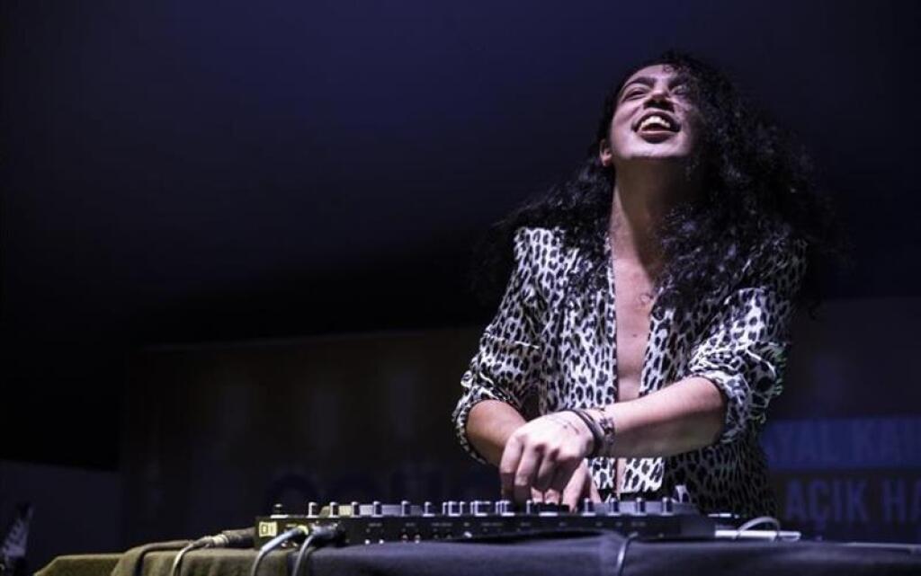 Ali Taş ile 90'lar 2000'ler Türkçe Pop