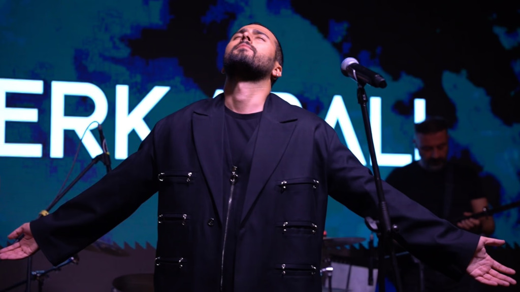 Ayberk Aşalı ile Türkçe Pop