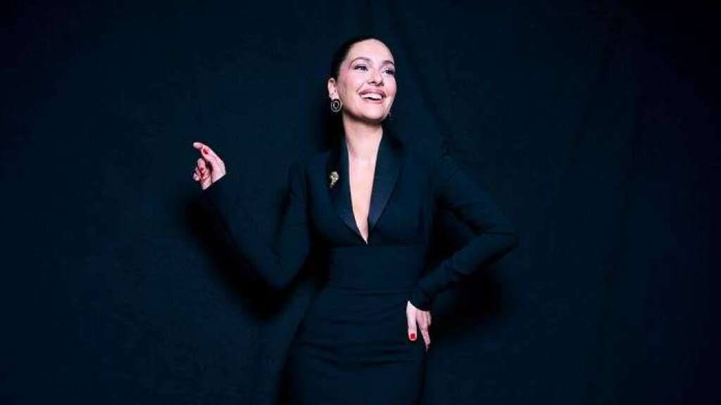 Bergüzar Korel "Hatırladıkça"