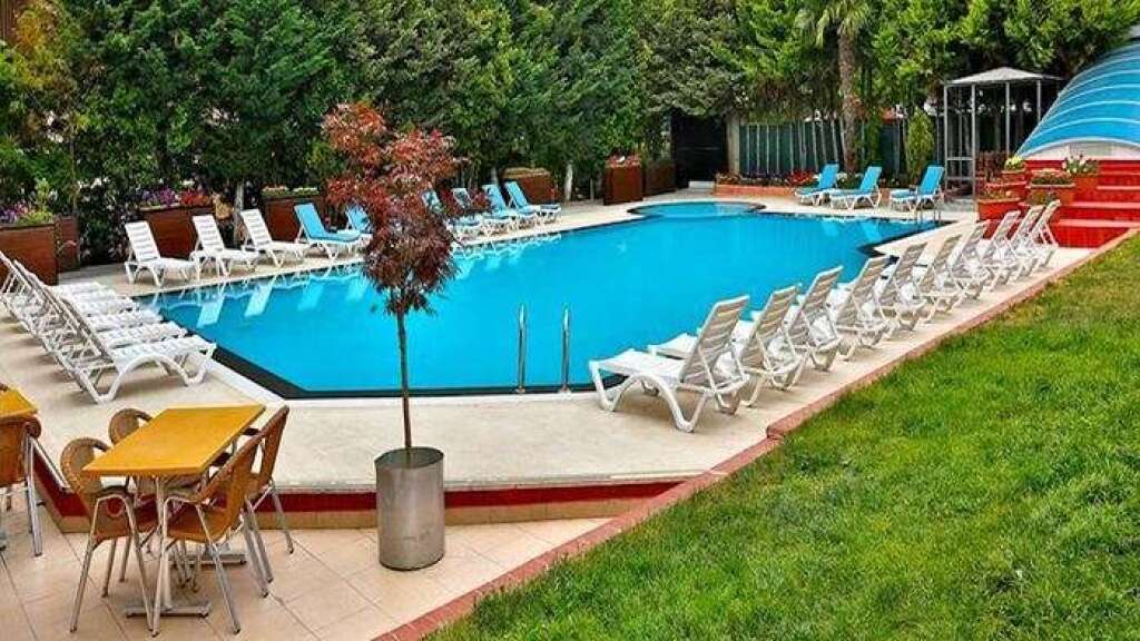 Beylikdüzü Gardan Hotel'de Günübirlik Havuz Paketleri