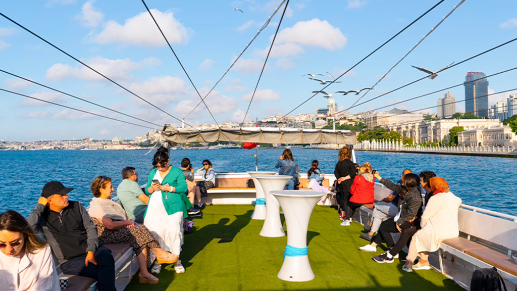 Boğaziçi Yalıları ve Haliç'in Köşkleri Tekne Turu