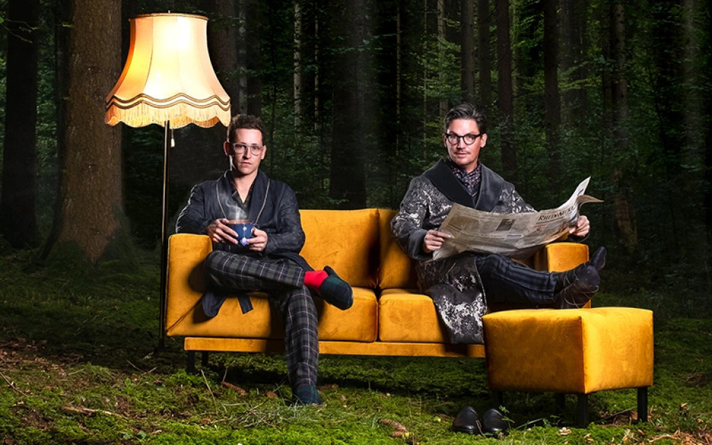 Cafe Del Mundo GuitaRevolution