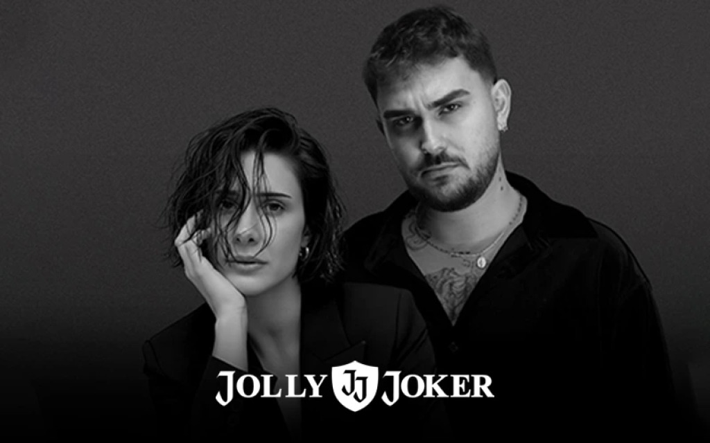 Çağan Şengül & Hande Mehan Sevgililer Günü Özel