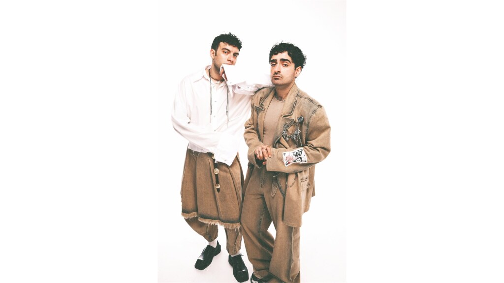 Dolu Kadehi Ters Tut