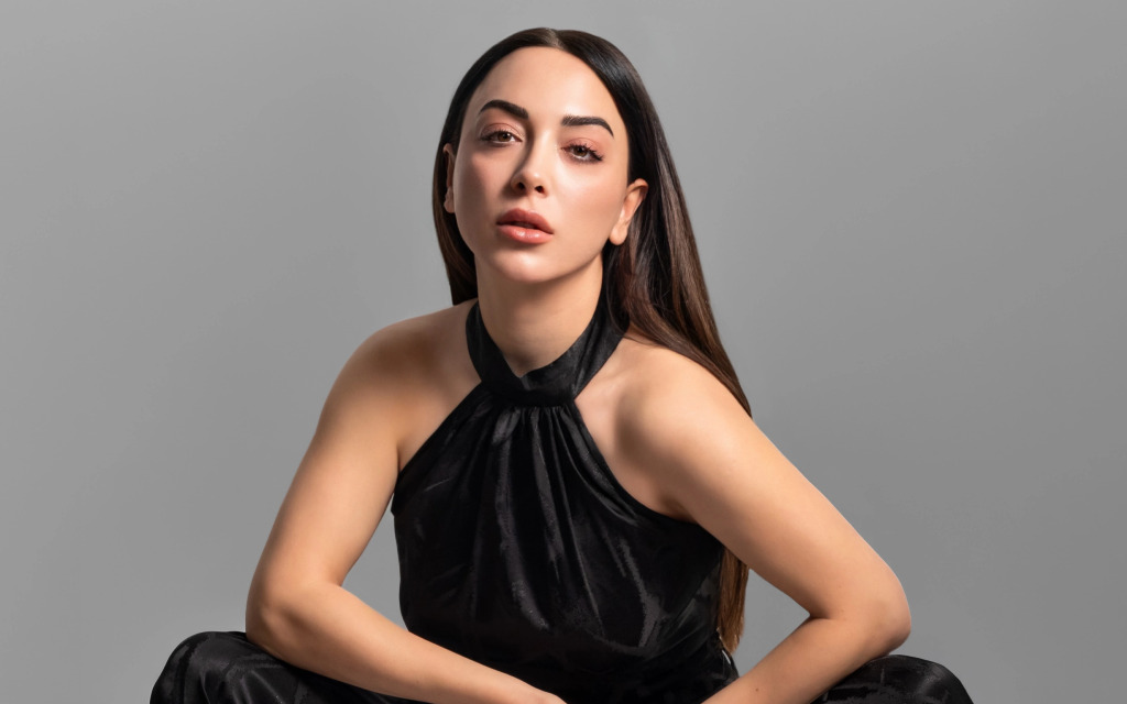 Eda Özyurt ''Uyanan Güzel'' -