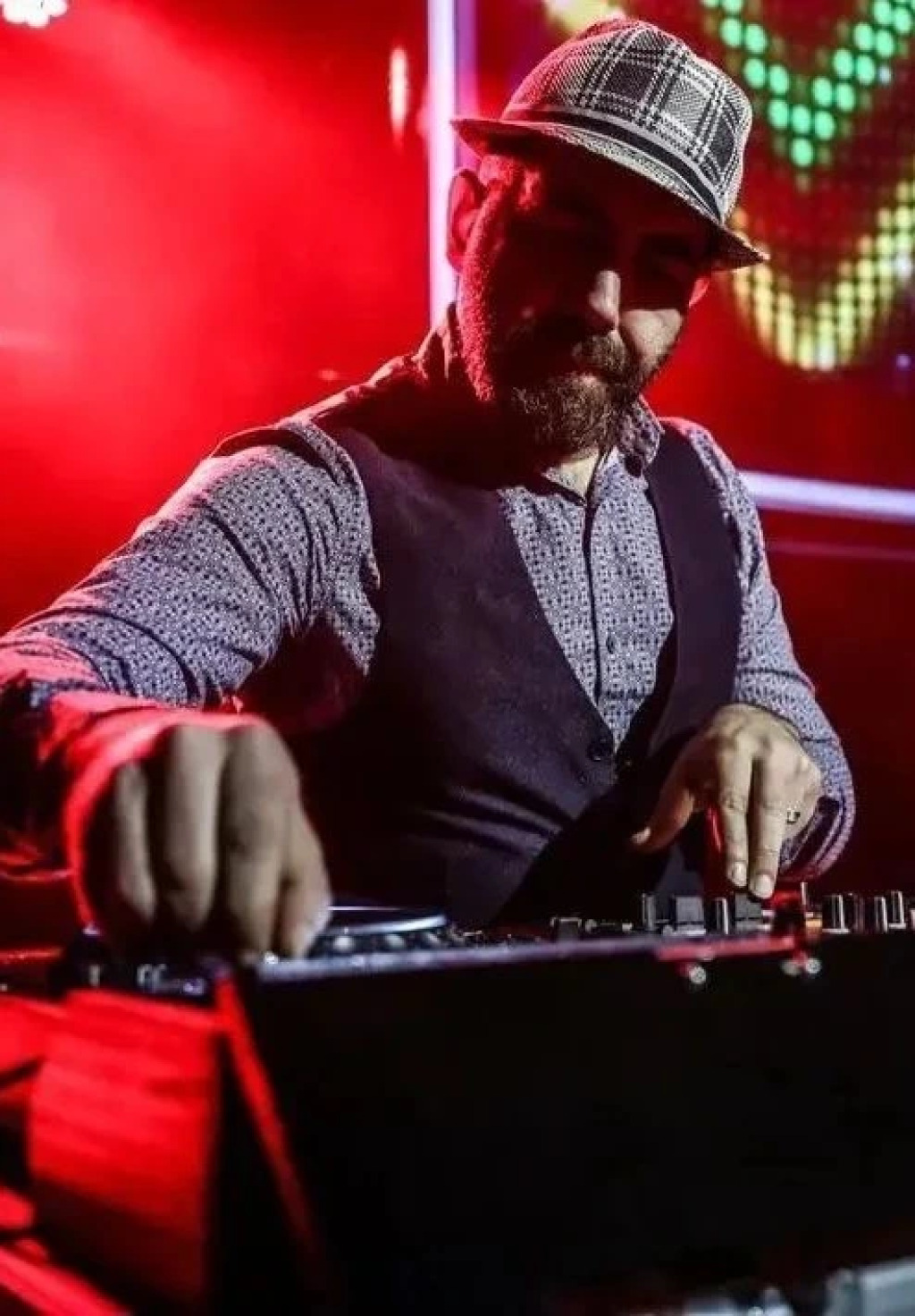 Fikret Kocamaz ile 90'lar &2000'ler Türkçe Pop Parti
