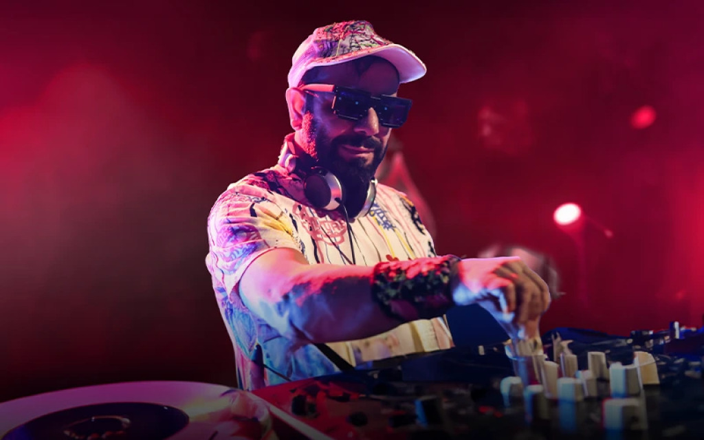 Hakan Küfündür ile 90'lar & 2000'ler Türkçe Pop Parti