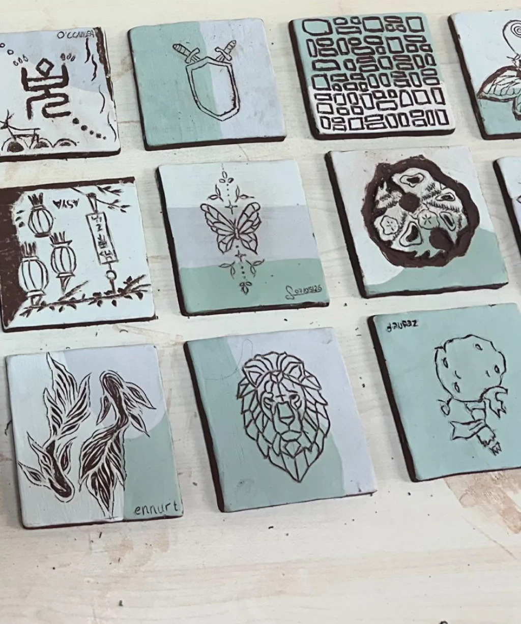 Kendi Seramik Karonu Tasarla; Sigrafitto İle Yüzey Çalışmaları