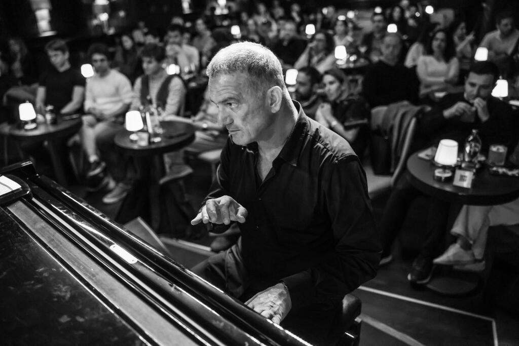 Kerem Görsev Trio