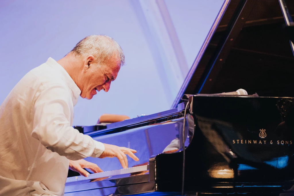 Kerem Görsev Trio feat Engin Recepoğulları "Coltrane's Shadow"