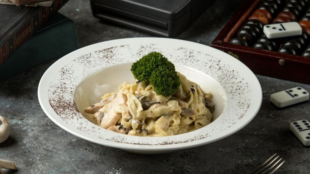 Kremalı Mantarlı Fettuchini