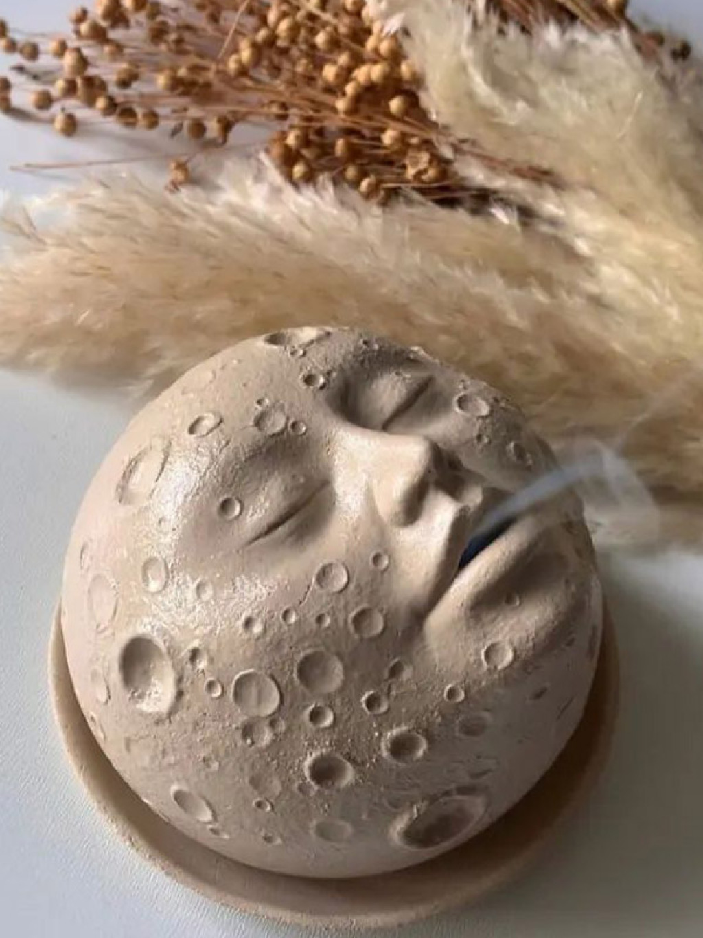 Masterpiece Heykel - Moon