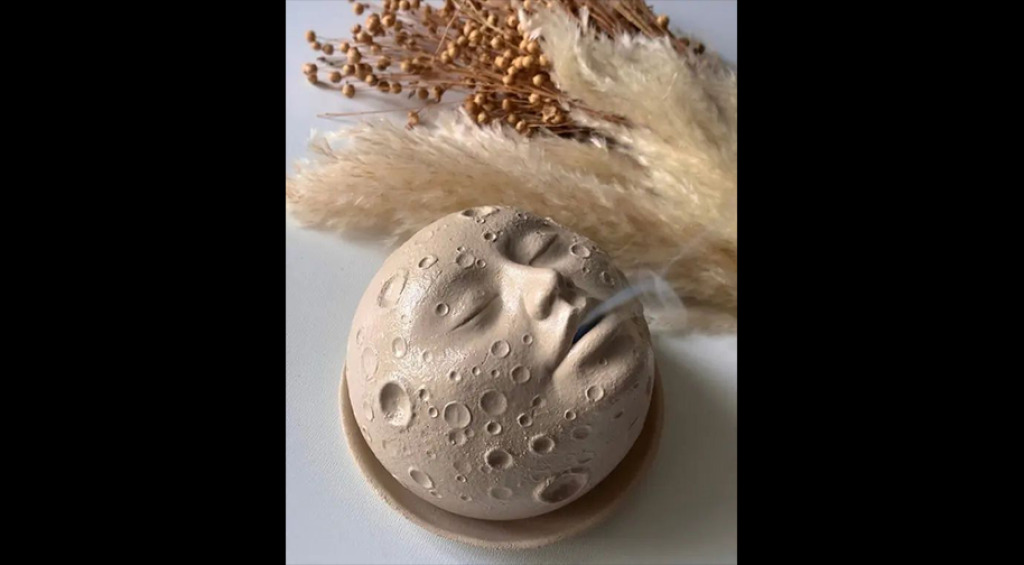 Masterpiece İzmir Heykel - Moon