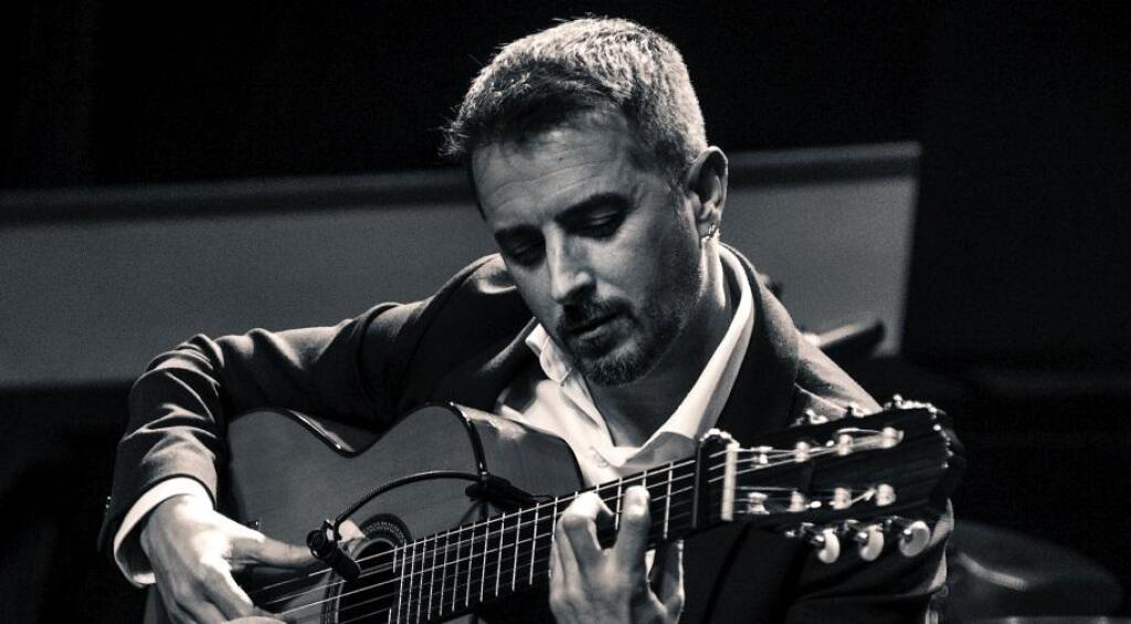 Raul Olivar Flamenko Gitar