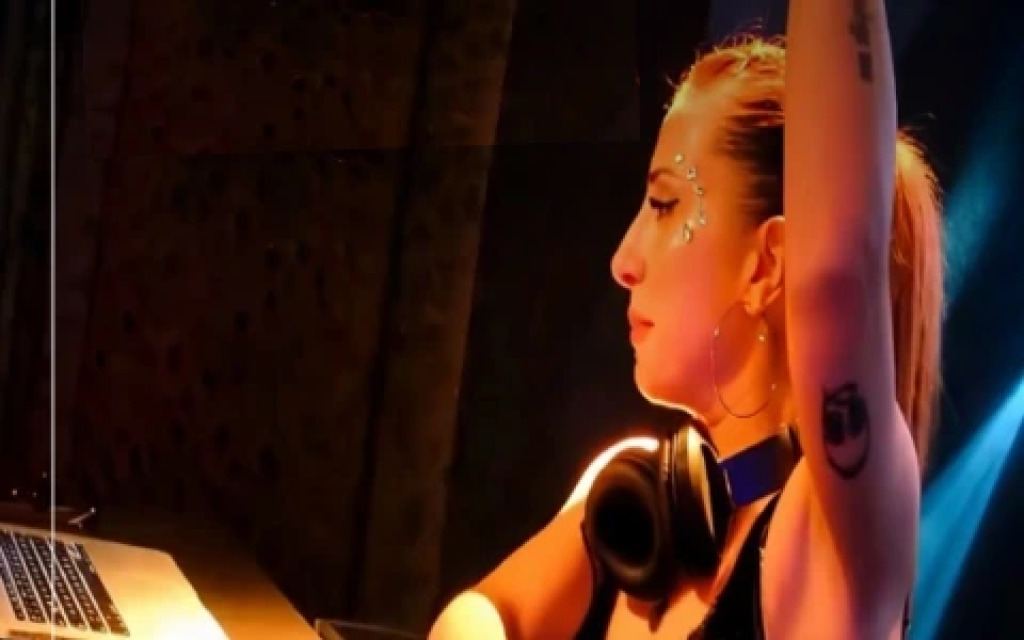 Sedef Kültekin ile 90'ler 2000'ler Türkçe Pop