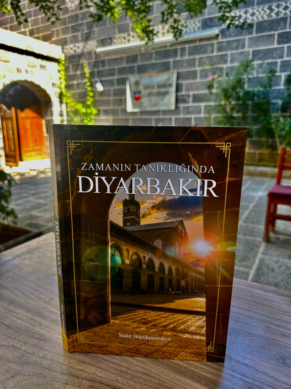 Taşın, Mekanın ve Zamanın Şehri