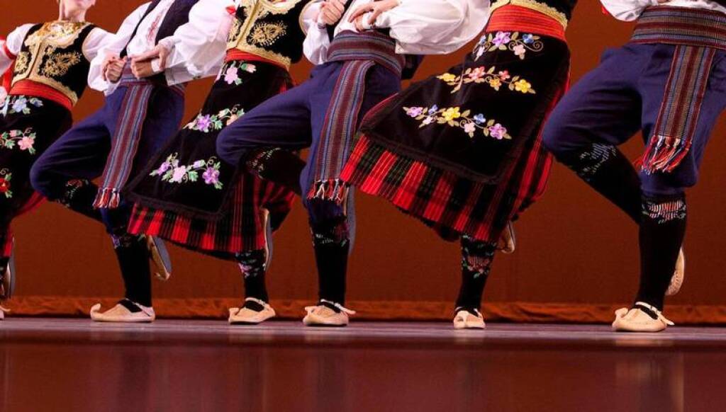 Uluslararası Altın Karagöz Halk Dansları Yarışması