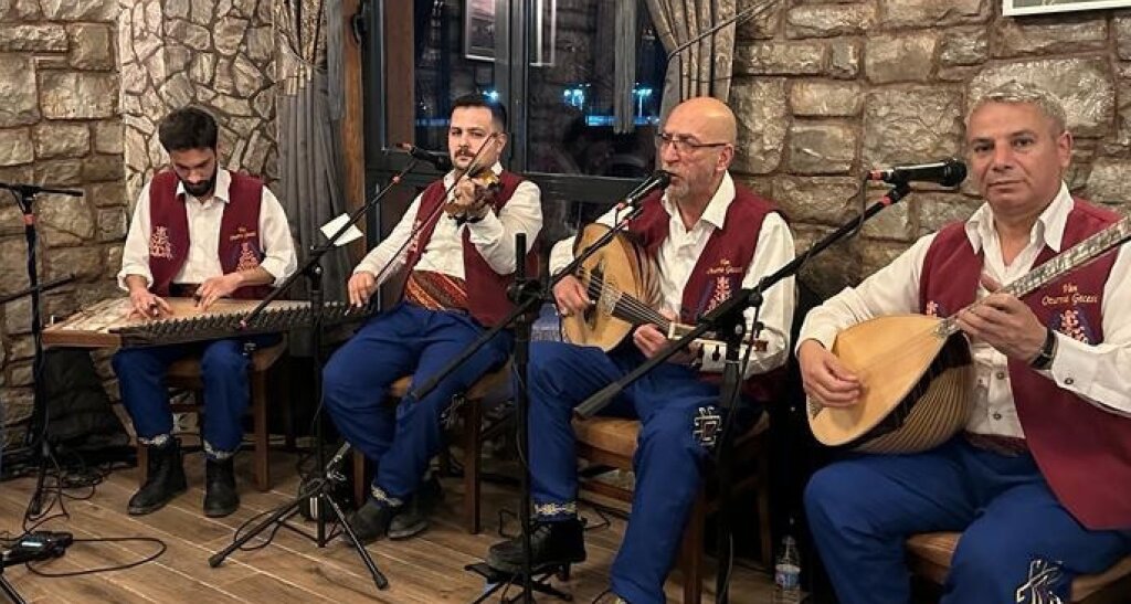 Van Oturma Gecesi