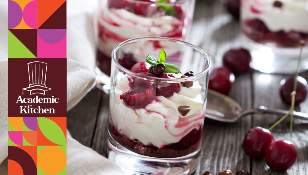 Yaz Tatlıları: Vişneli Panna Cotta ve Limonlu No Bake Cheesecake